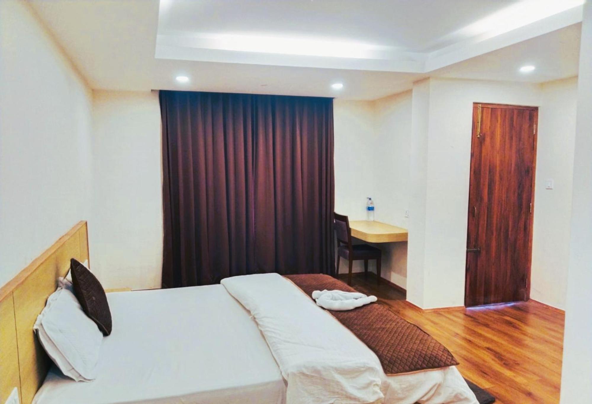 Hotel Kings Palace Гангток Экстерьер фото